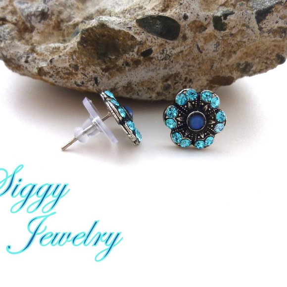 Austrian Crystal Flower Stud Halo Earrings in Blue and Light Turquoise - Picture 5 of 6